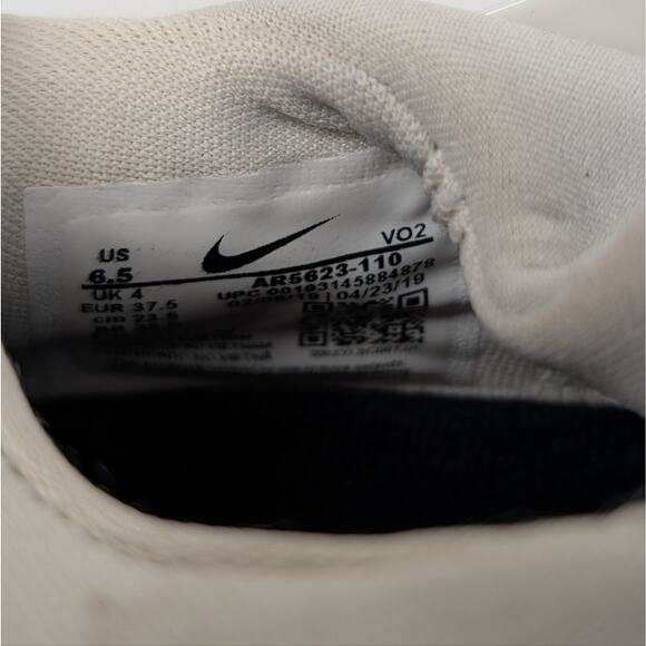 Nike Women's Metcon Flyknit White & Black Athletic Sneakers Size 6.5 - Picture 8 of 8